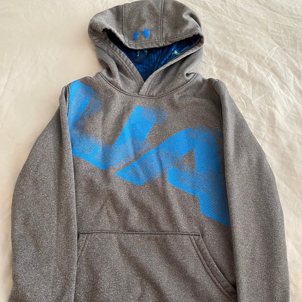 Boys Small Under Armour Hoodie